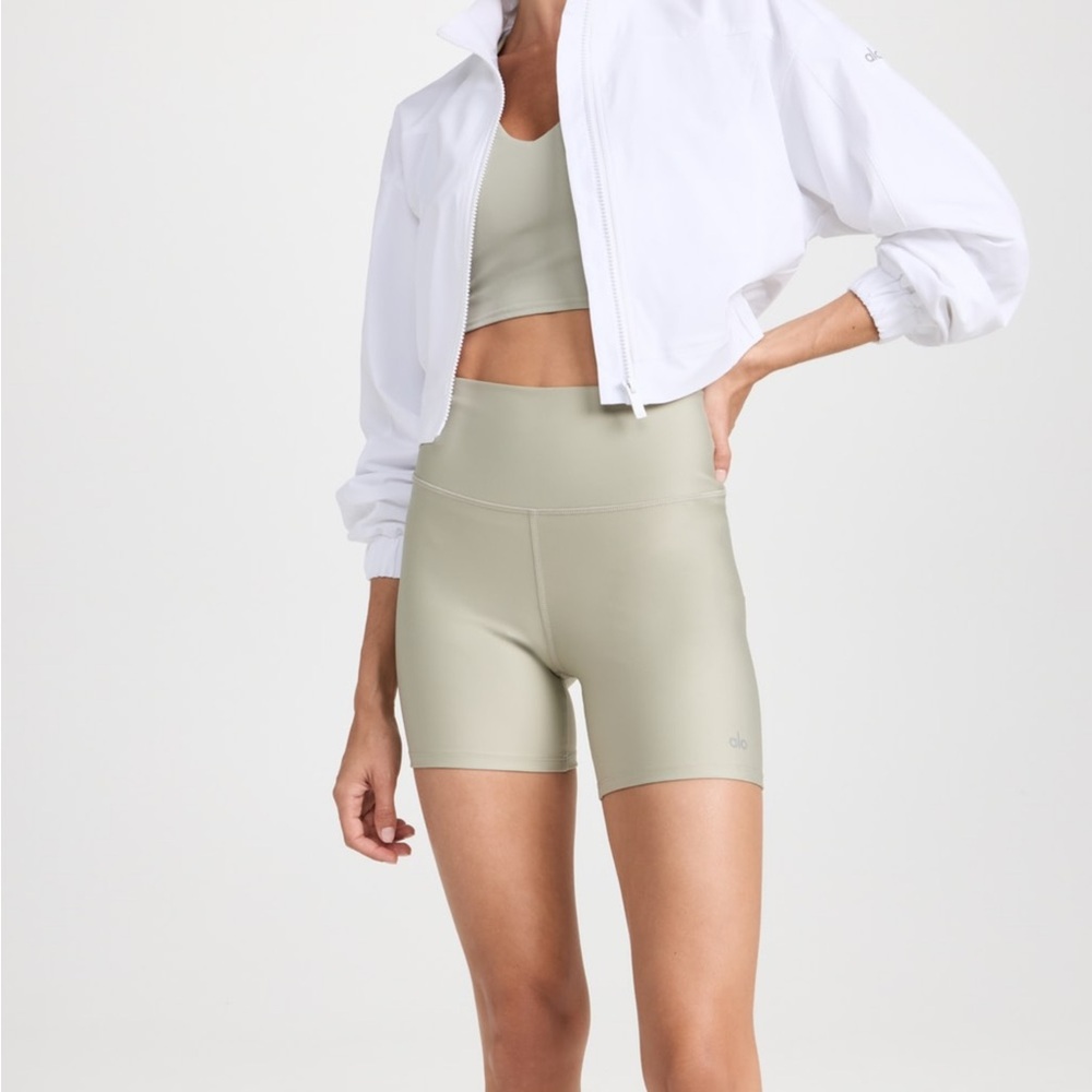 ALO Yoga Airlift Shorts